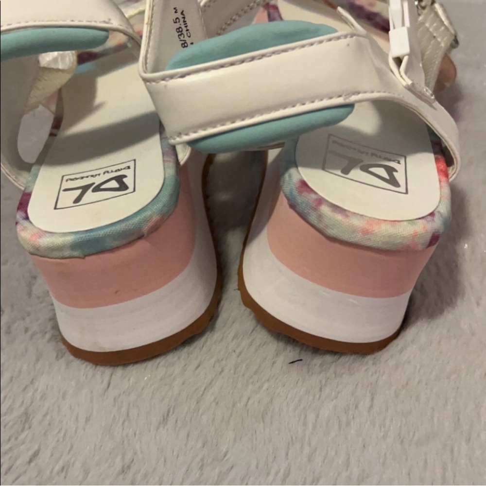 🩷Cute platform sandals 🩷 - Picture 4 of 4